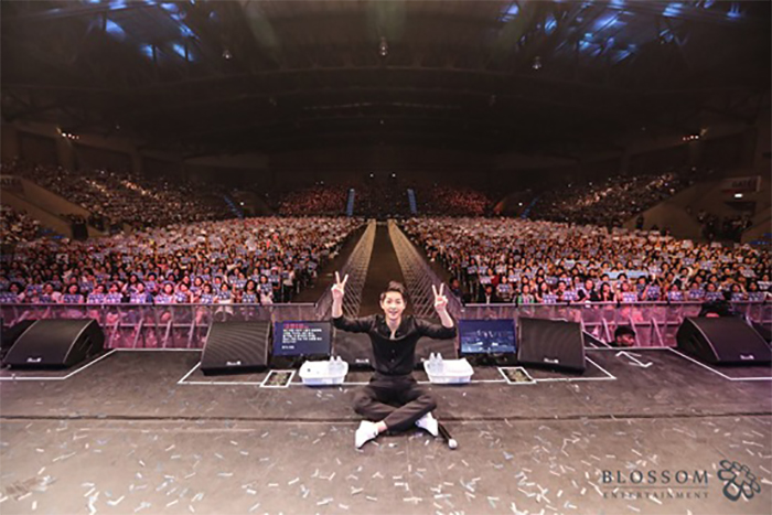 Actor Song Joong-ki greets over 4,000 of his fans at the Thunderdome arena in Bangkok on May 7.