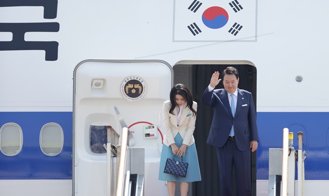 الرئيس يون يبدأ جولته الخارجية في فرنسا وفيتنام اليوم