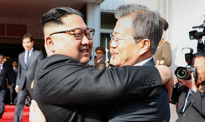 القمة بين أمريكا وكوريا الشمالية، قطار السلام يمضى على القضبان(المراسل الفخري)