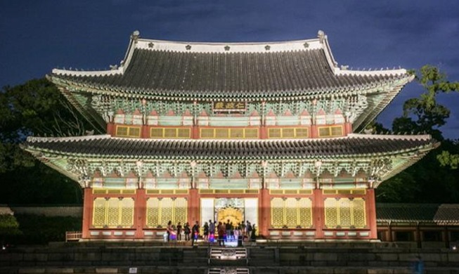 بدء الجولات الليلية في قصر تشانغ دوك ابتداءا من 7 سبتمبر...الحجز المسبق ابتداءا من 22 أغسطس