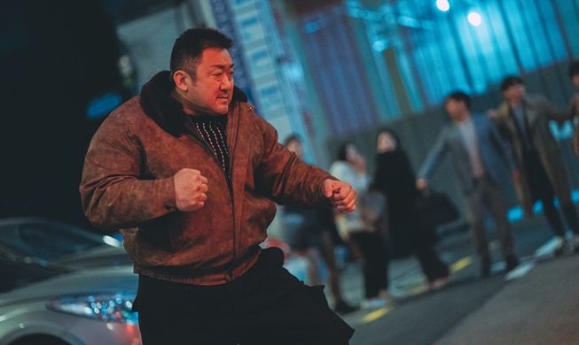 فيلم الأكشن الكوري ’مدينة الجريمة‘ يعود للمشاهدين بحركات أكشن مثيرة في الجزء الرابع
