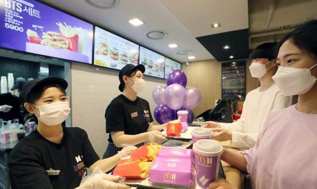 [كوريا في صورة] ماكدونالدز تطلق وجبة بي تي إس في كوريا الجنوبية