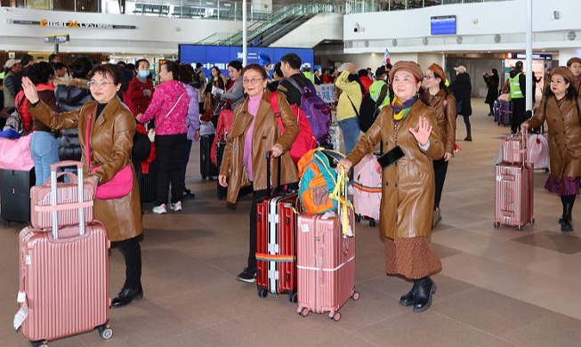 مجموعة سياحية صينية للتبادل الثقافي تدخل ميناء إنتشون