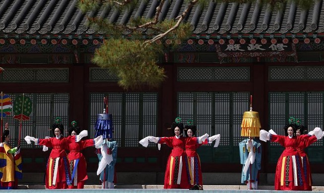 احتفالات الذكرى الـ627 لميلاد الملك سيجونغ العظيم