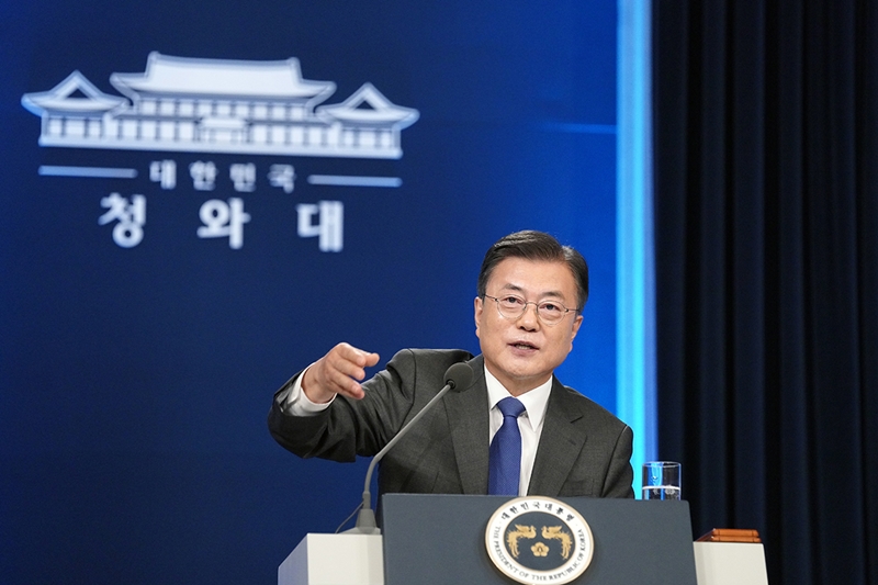 الرئيس الكوري الجنوبي يلقي خطابًا خاصًا بمناسبة الذكرى الرابعة لتنصيبه·· نهاية الحرب ضد كوفيد-19 بدأت أن تظهر