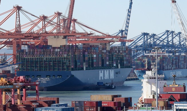حجم الصادرات والتجارة وصل إلى مستويات قياسية في العام الماضي... المرتبة الثامنة في التجارة العالمية