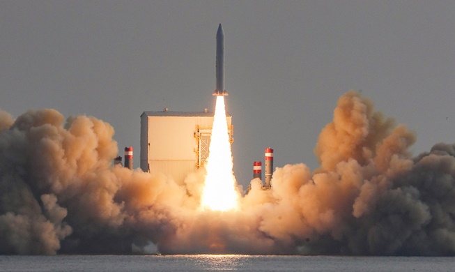 إطلاق ناجح لمركبة إطلاق فضائية تعمل بالوقود الصلب