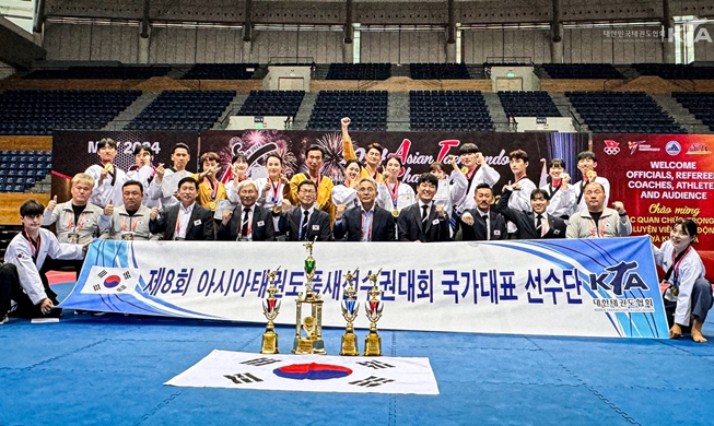 المنتخب الكوري للتايكوندو يحقق ’الركلة الذهبية‘ التاسعة ويفوز للمرة السابعة على التوالي في بطولة آسيا لبومزات التايكوندو