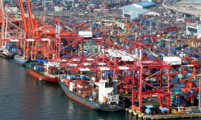 الصادرات الكورية الجنوبية لأبريل تشهد أكبر زيادة لأول مرة منذ 10 سنوات
