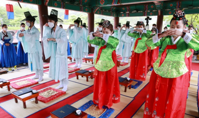 [كوريا في صورة]  مراسم الاحتفال بيوم بلوغ سن الرشد