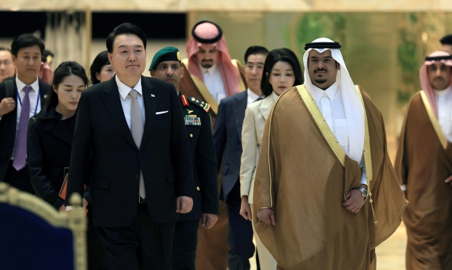 الرئيس يون إلى جريدة الرياض...العلاقات الكورية السعودية علاقات صداقة وتعاون وثيق