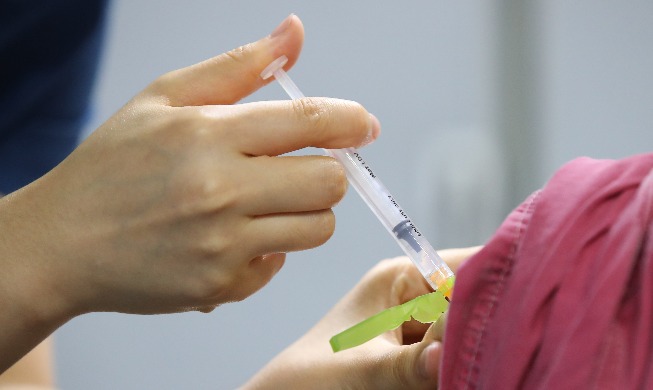 عدد متلقي الجرعات الأولى من لقاحات ضد كوفيد-19 في كوريا الجنوبية يتجاوز 10 ملايين··· بعد 105 أيام من بدء التطعيم