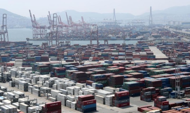 توقع منظمة التعاون الاقتصادي والتنمية تفوق كوريا بمعدلا اقتصاديا بنسبة  -1.2 في المئة