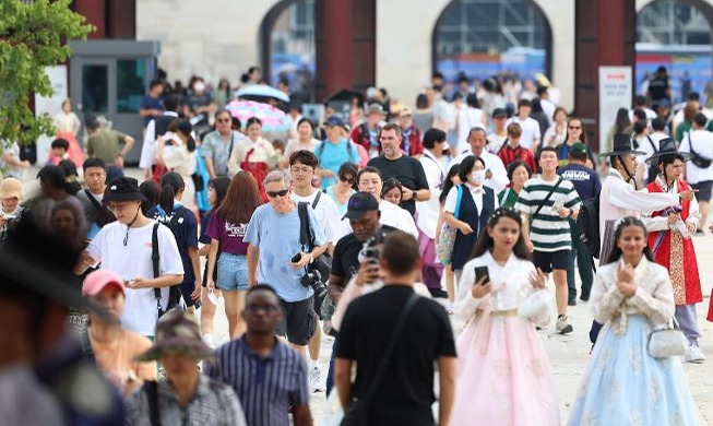عدد السياح الأجانب في يوليو تجاوز المليون لأول مرة منذ تفشي فيروس كورونا