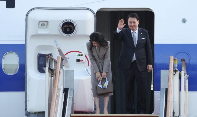 الرئيس يون أول رئيس كوري يقوم بزيارة دولة إلى السعودية ودولة قطر