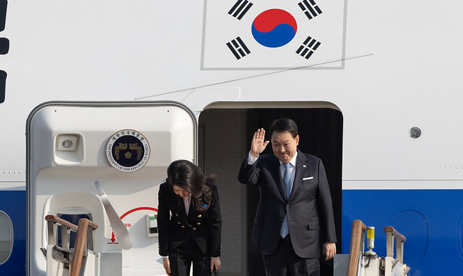 الرئيس يون يزور المملكة المتحدة وفرنسا