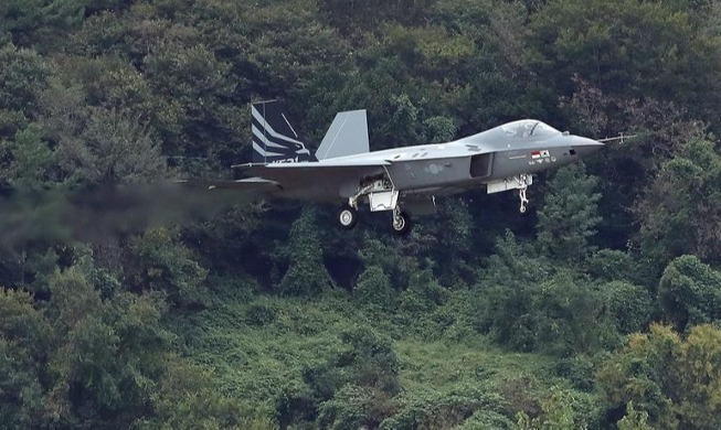 نجاح المقاتلة الكورية الجنوبية ’كي إف-21‘  في الطيران أسرع من الصوت