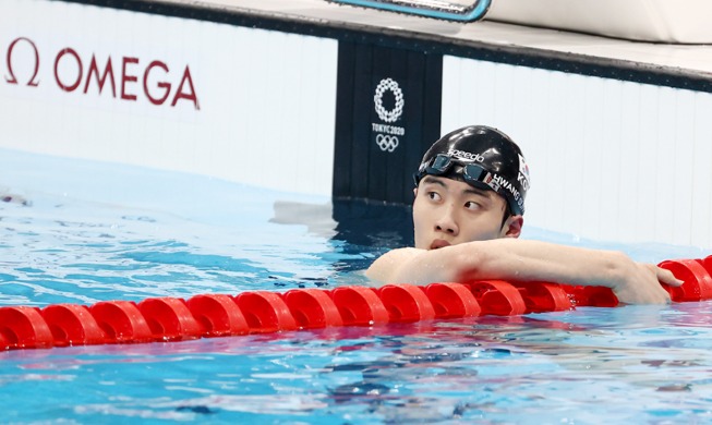 السباح الكوري الجنوبي يحطم الرقم القياسي الآسيوي المسجل منذ 69 عامًا
