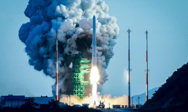 عصر الفضاء في كوريا يقترب مع صاروخ ’نوري‘ .. نجاح العرض لأول صاروخ كوري