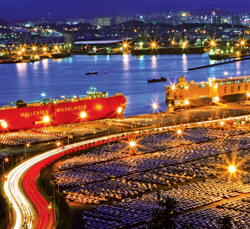 Cars Exported from Hyundai Motor’s Ulsan Factory. Cars are one of the country's major export items.