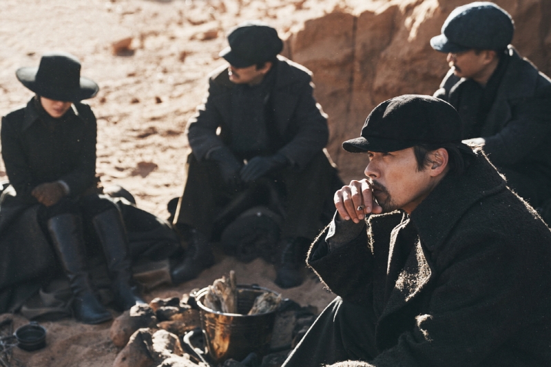 فيلم ’هاربين‘، الذي يحكي قصة مناضل الاستقلال الكوري الشهير آن جونغ-غيون، تم تصديره إلى 117 دولة حول العالم، بما في ذلك الولايات المتحدة واليابان وفرنسا. وتظهر الصورة مشهدا من فيلم ’هاربين‘. 