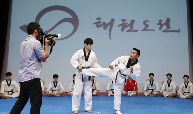 News_Agency_Visit_Article_20160722_01