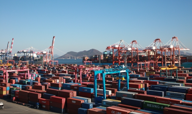 صادرات كوريا السنوية تتجاوز 700 مليار دولار لأول مرة على الإطلاق