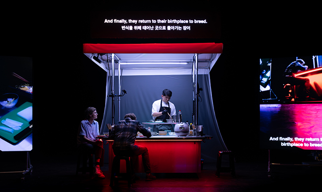 المخرج المسرحي الكوري كو جا-ها يصبح أول آسيوي يفوز بـ’جائزة إبسن الدولية‘