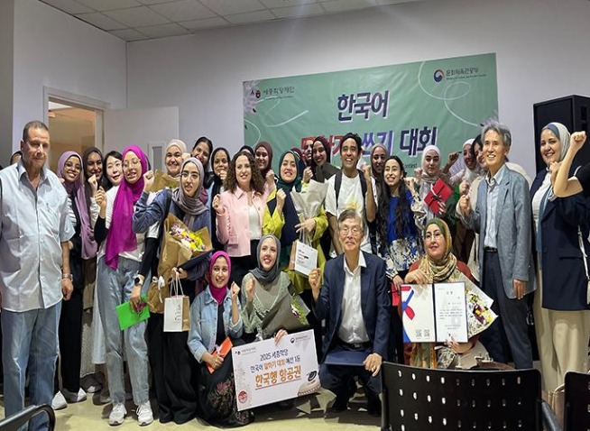 تألق المواهب المصرية في مسابقة التحدث والكتابة باللغة الكورية: احتفاءٌ بالثقافة واللغة في ذكرى ميلاد الملك سيجونغ (المراسلة الفخرية)
