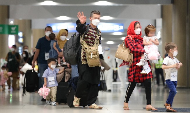 نائب وزير الدفاع الكوري الجنوبي : كان نجاح عملية ’معجزة‘ لإجلاء الأفغان بمثابة معجزة