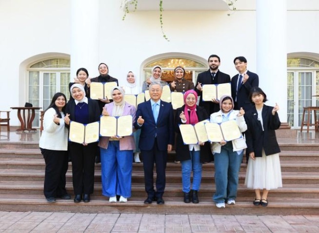 في حفل الختام، الداعمون الرقميون ودورهم في دعم الدبلوماسية الثقافية المصرية-الكورية (المراسلة الفخرية)