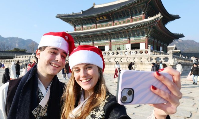 القصور والمقابر الملكية تجتذب أعدادا قياسية من الزوار في عام 2025