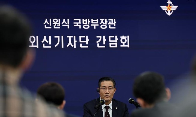 وزير الدفاع شين وون-سيك سنعزز التعاون الأمني بين كوريا والولايات المتحدة واليابان في حالة استمرار التهديدات النووية من كوريا الشمالية