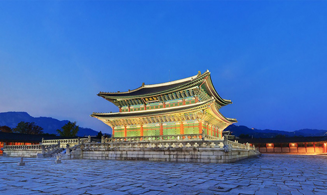 استئناف الجولات الليلية في قصر ’كيونغ-بوك‘ بدءاً من يوم 1 أبريل