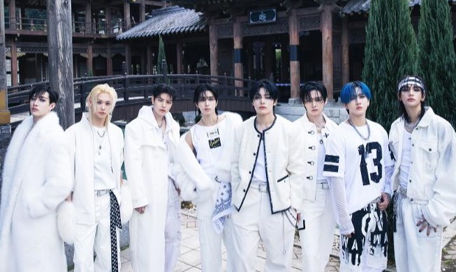 فرقة ستراي كيدز تتصدر قائمة بيلبورد 200 للألبومات للمرة السابعة