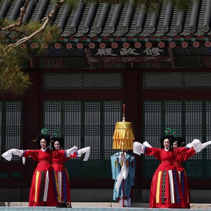 احتفالات الذكرى الـ627 لميلاد الملك سيجونغ العظيم