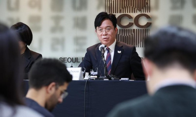 وزير العمل والتوظيف كيم يصف العمال الأجانب بأنهم حيويون للاقتصاد الوطني والمجتمع