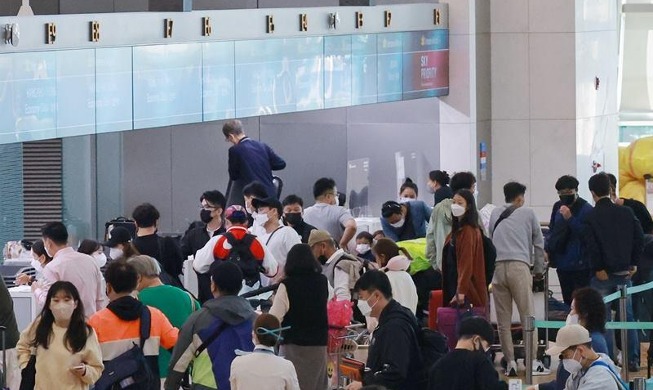كوريا الجنوبية تستأنف نظام الدخول بدون تأشيرة لمسافري الترانزيت الأجانب