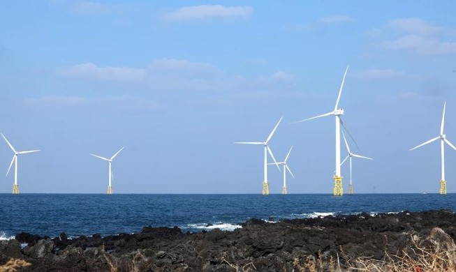 مشاريع خضراء تعتمد على الطاقة الشمسية وطاقة الرياح لإعادة رسم ملامح المناطق الريفية