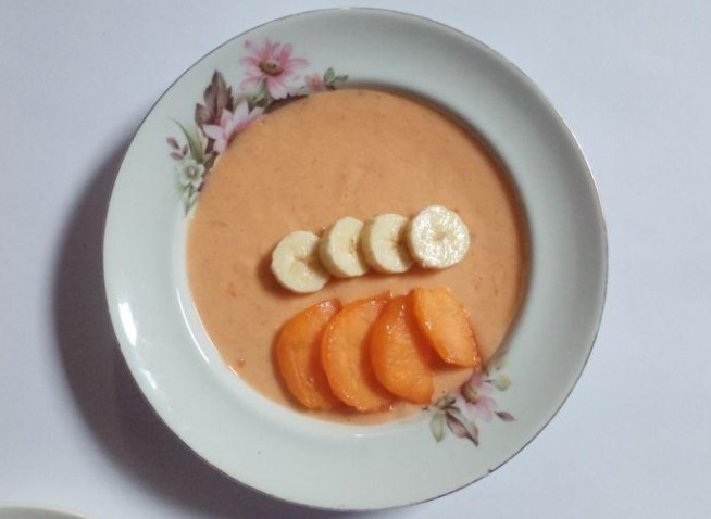 نكهة الخريف في الثقافة الكورية: تجربتي في إعداد وعاء سموذي الزبادي بنكهة الكاكي الناضج ’هونغ شي‘ (المراسلة الفخرية)