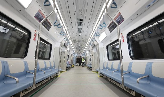 كوريا تجري وسط حضور المواطنين فحوصات سلامة لشبكات السكك الحديدية عالية السرعة قبل افتتاحها