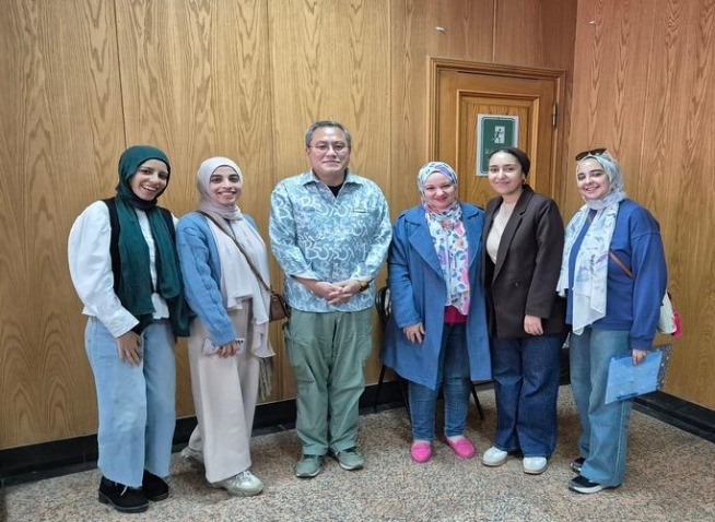 تغطية لمحاضرتي الكاتب الكوري ’بارك مين سوك‘ برعاية قسم اللغة الكورية في كلية الألسن بجامعة عين شمس في إطار فاعليات ’الأدب الكوري‘ في مصر (المراسلة الفخرية)