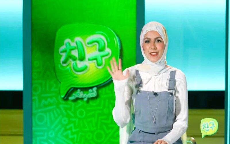 الصورة لمقدمة برنامج تشينجو رضوة عادل.
