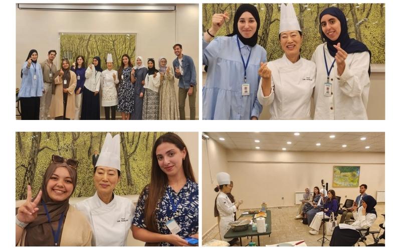 الصورة تظهر صور مجمعة لأعضاء ’رفقة‘ مع الشيف الكورية ليم سيونغ مي. (الصور من السفارة الكورية في الجزائر والمراسلة الفخرية إيمان بوحنيكة)