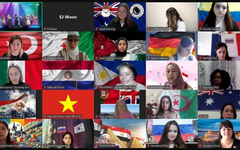 صورة لبعض من مروجي الثقافة الكورية الذين حضروا المهرجان عبر تطبيق الزووم (الصورة من كوريا نت)