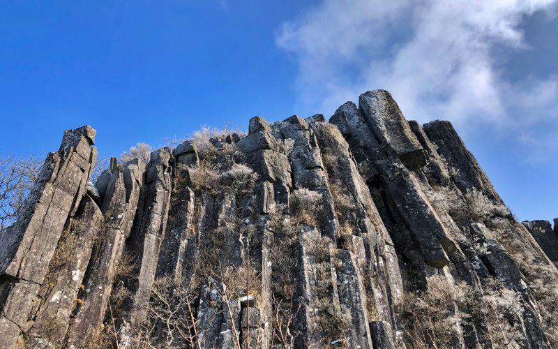 المفاصل العمودية في منطقة موديونغسان سيو سيوك داي (الصورة من هيونجيونغ بارك وتم الحصول على الإذن منها شخصيا لاستخدامها)