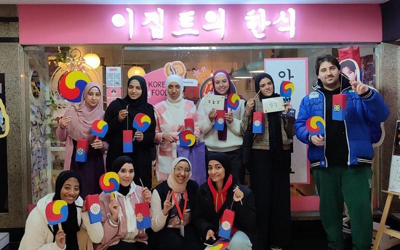 تظهر الصورة الحضور في ورشة عمل 