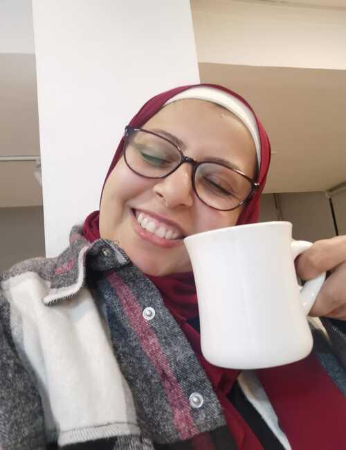 ردة فعلي حين تذوقت القهوة التي قمت بتحضيرها لأول مرة- الصورة من أمنيه أمير