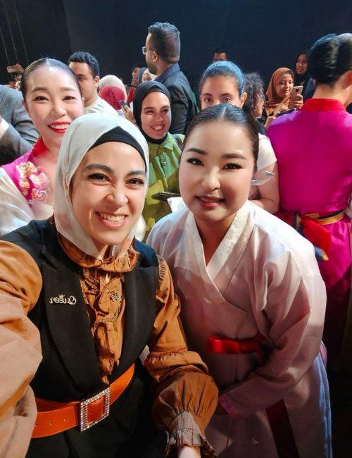 العديد من الذكريات السعيدة التي يتوسطها الهانبوك بلمسات كورية فاتنة. (الصورة من زينب كمال)