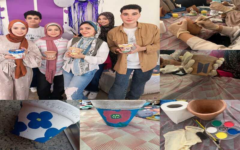 صورة مجمعة لنا عند التلوين في ورشة الرسم في الفعالية الكورية. (الصورة من كريمة نبيل)